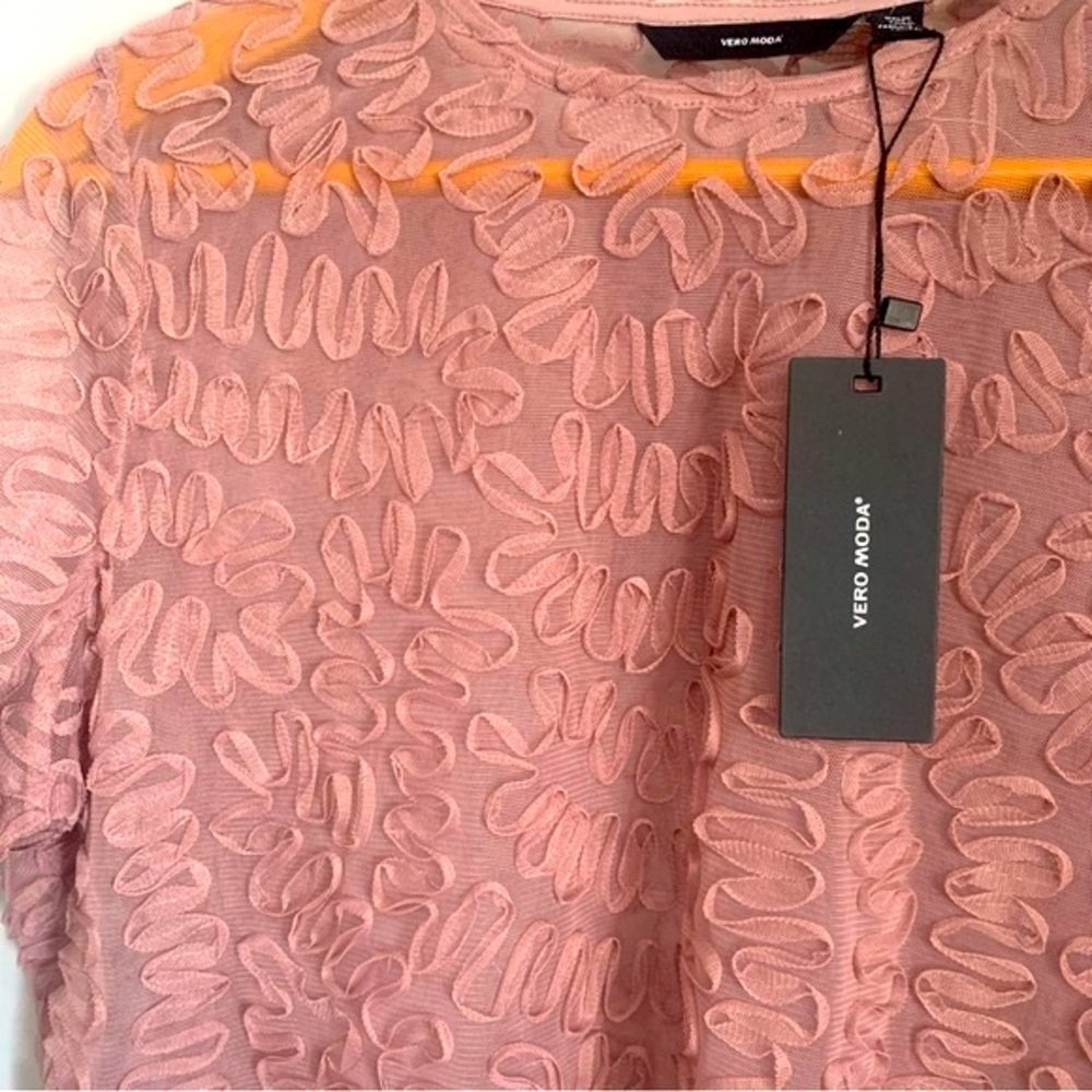 NEW - Sheer Crop Top - Vero Moda